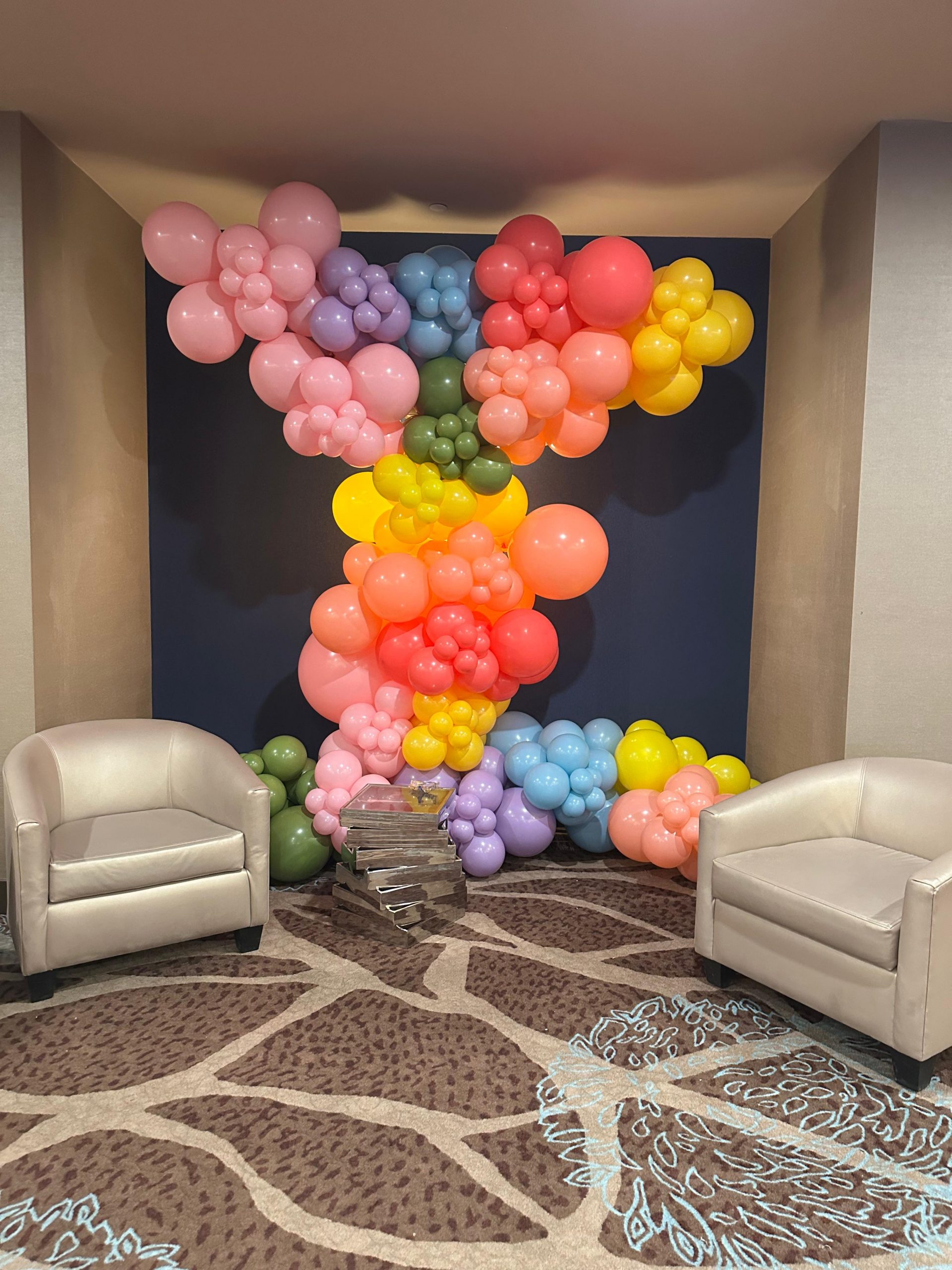 Fancy Nanci Balloons Balloon Decor gallery image 4